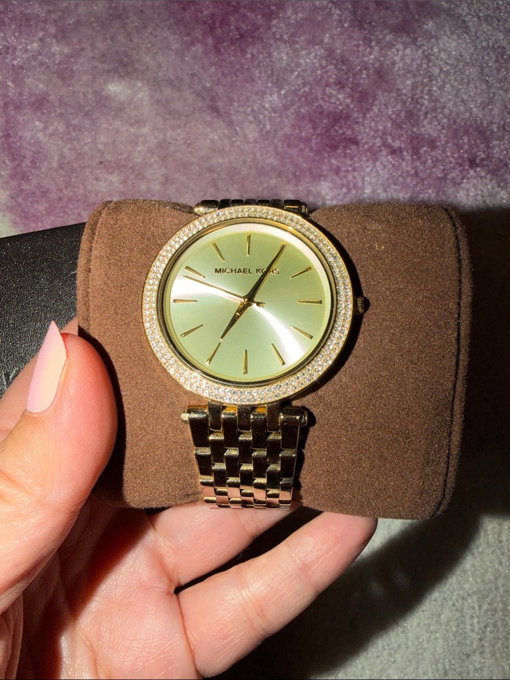 Michael Kors Gold Tone Pavé Bezel Women's Watch (needs new battery) - Picture 2 of 9